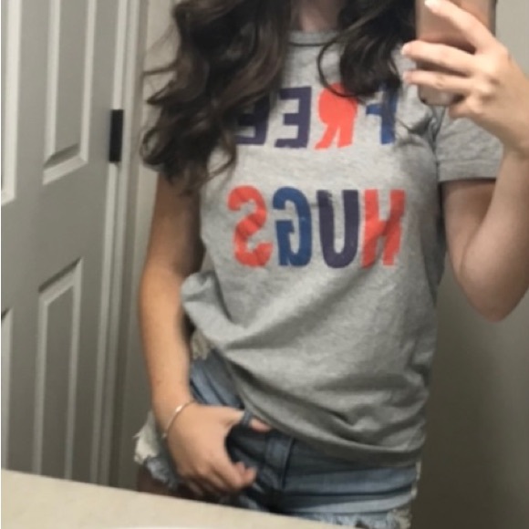 Boy’s Johnnie B - Boden Grey Graphic “Free Hugs” short sleeve t-shirt. Size M - Picture 3 of 9